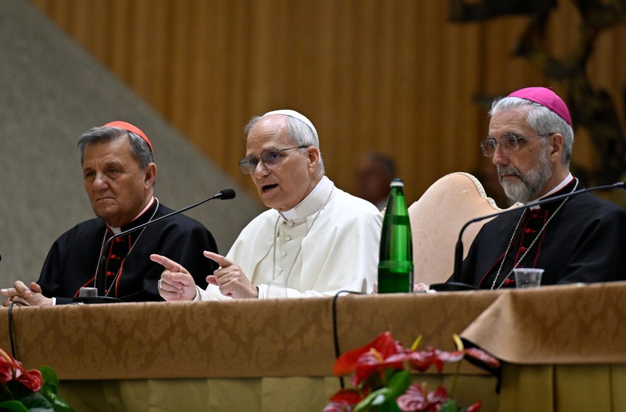 O Papa: uma Igreja sinodal remove os obstáculos culturais que são fonte de discriminação