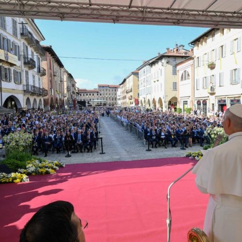 O Papa em Pavia: a razão humana não se fecha na lógica do lucro ou do domínio