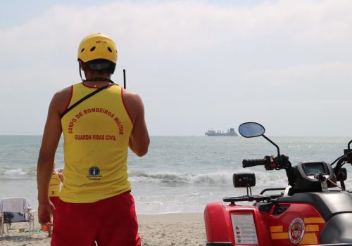 segurança praia central camboriú